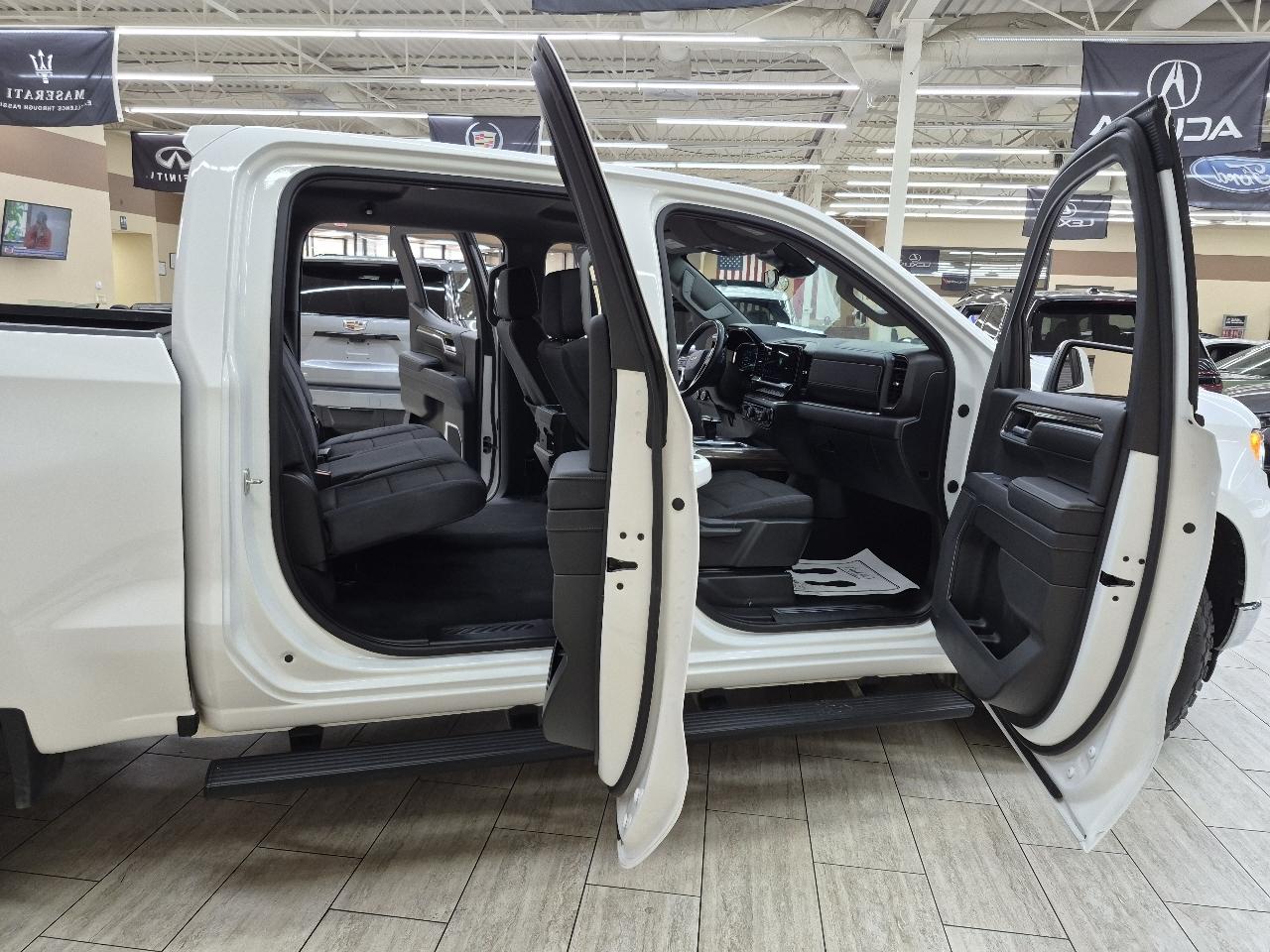 Chevrolet Silverado 1500 LT Crew Cab 4WD 2023