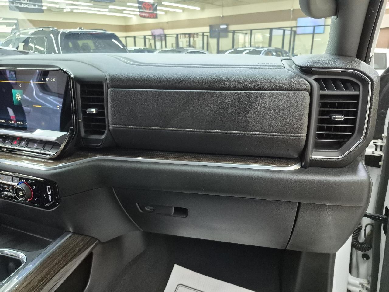Chevrolet Silverado 1500 LT Crew Cab 4WD 2023