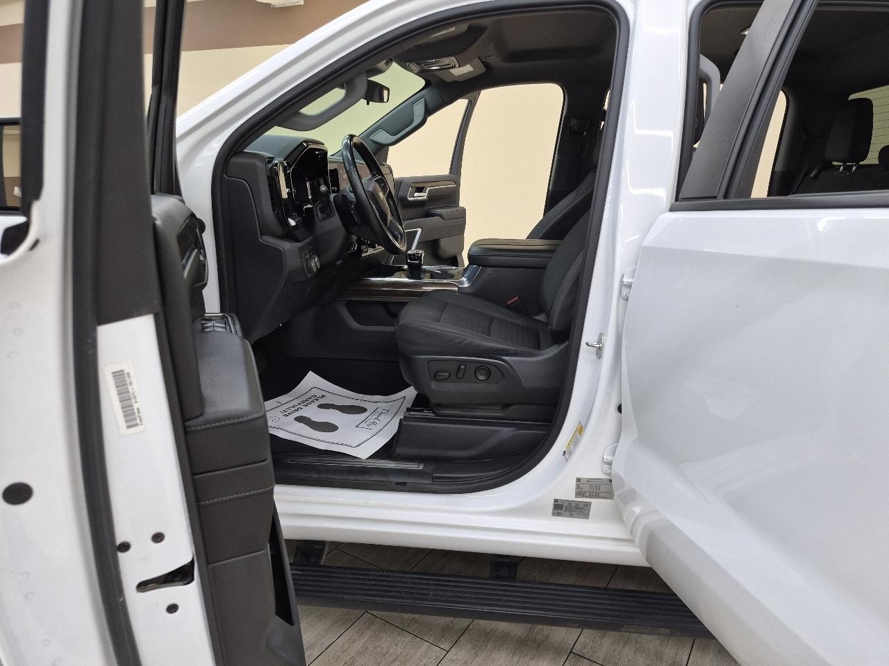 Chevrolet Silverado 1500 LT Crew Cab 4WD 2023