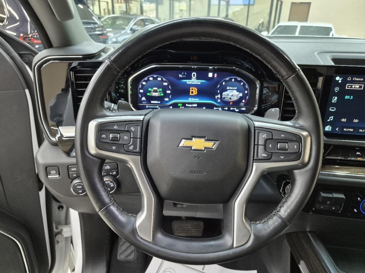 Chevrolet Silverado 1500 LT Crew Cab 4WD 2023