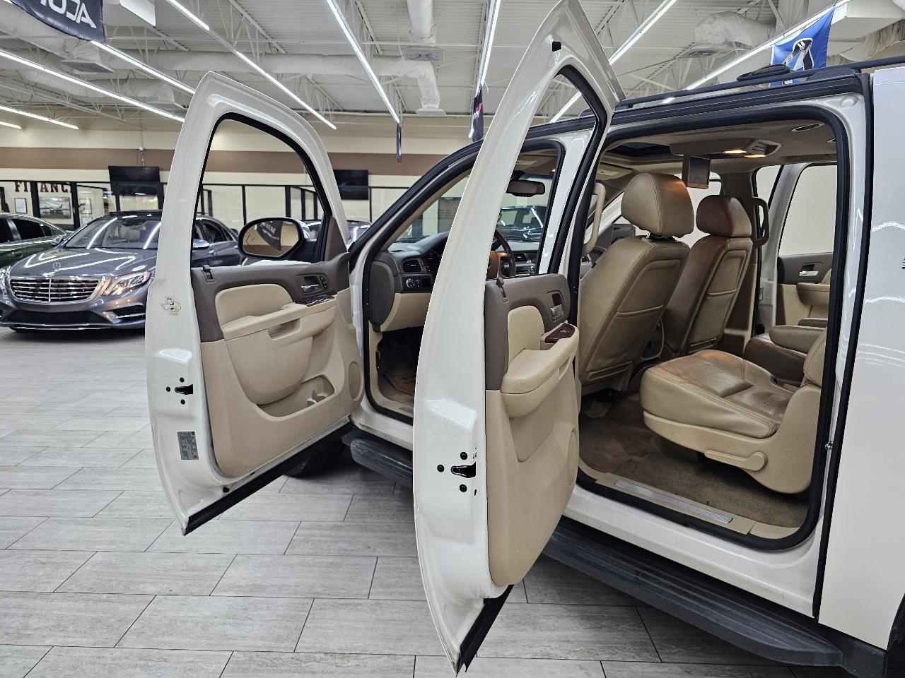 Chevrolet Suburban LTZ 1500 2WD 2013