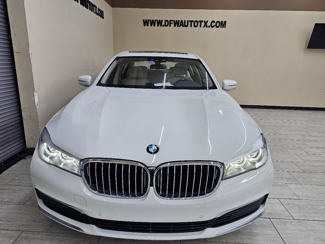 BMW 7-Series 740i 2019