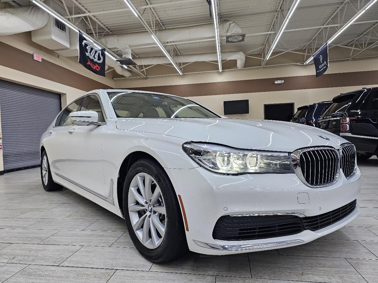 BMW 7-Series 740i 2019