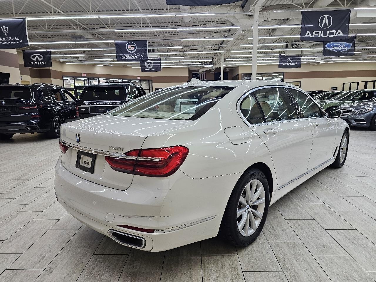 BMW 7-Series 740i 2019