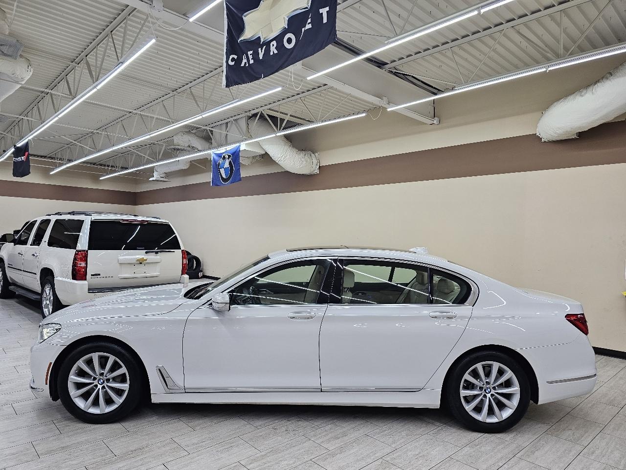 BMW 7-Series 740i 2019