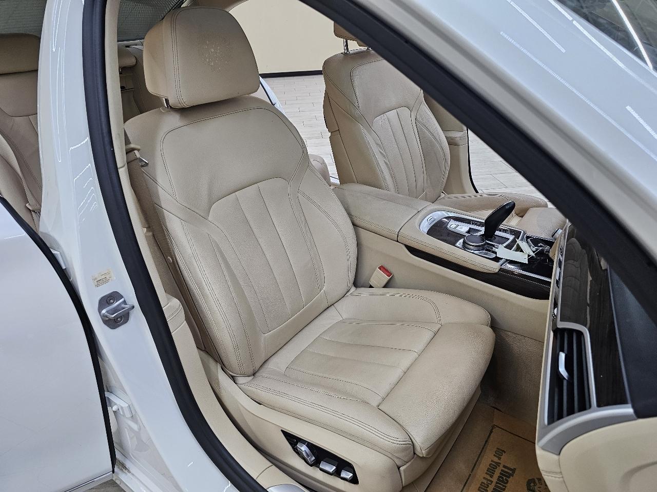 BMW 7-Series 740i 2019