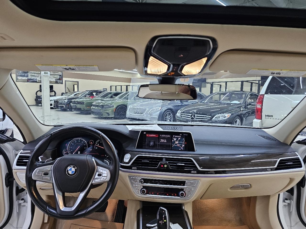 BMW 7-Series 740i 2019