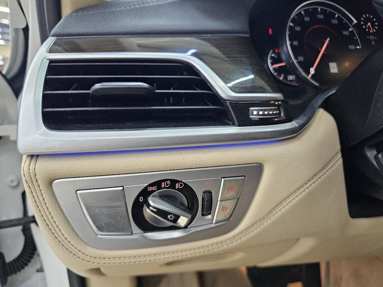 BMW 7-Series 740i 2019