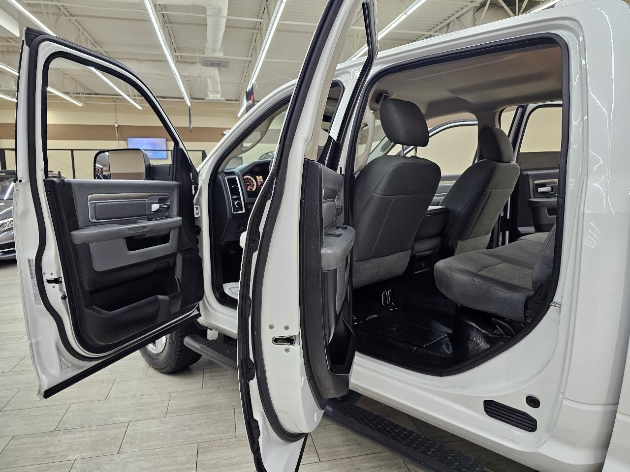 RAM 2500 SLT Crew Cab LWB 4WD 2016