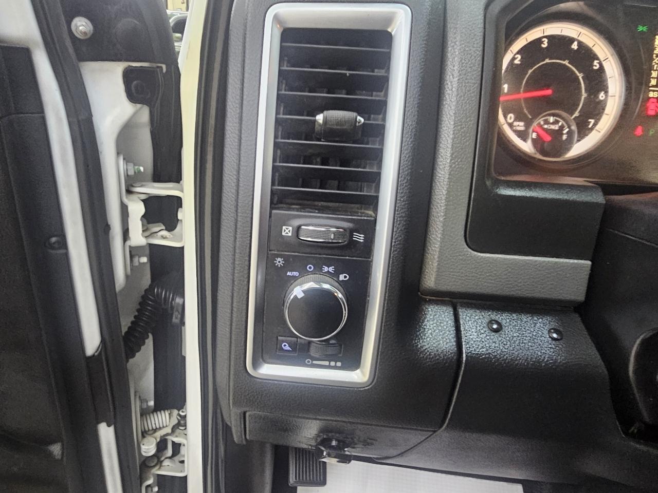 RAM 2500 SLT Crew Cab LWB 4WD 2016