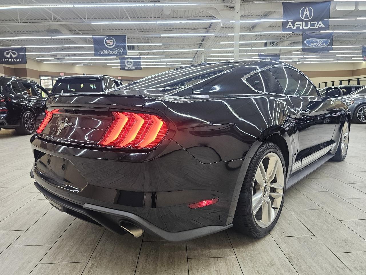 Ford Mustang EcoBoost Coupe 2018