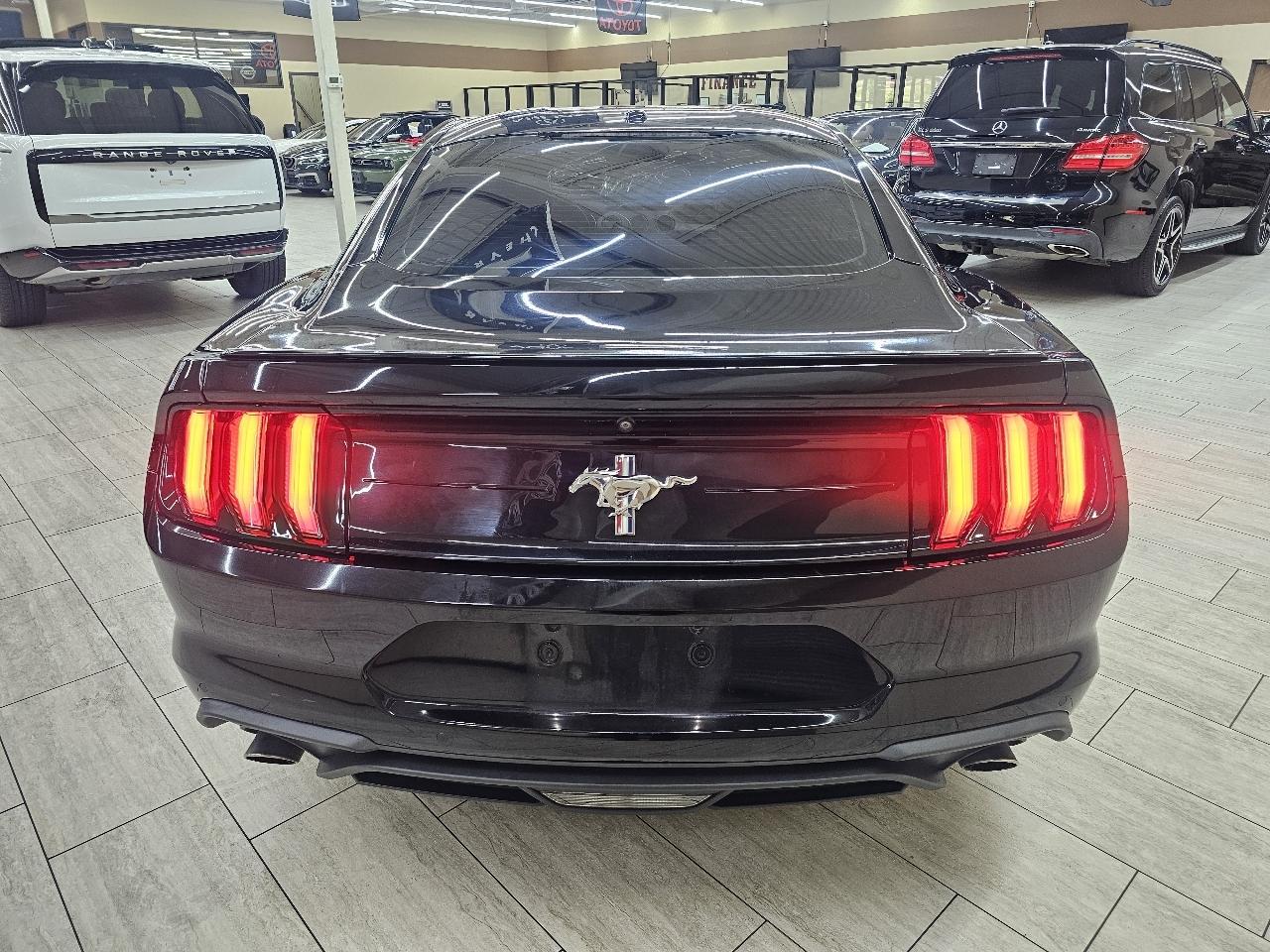 Ford Mustang EcoBoost Coupe 2018