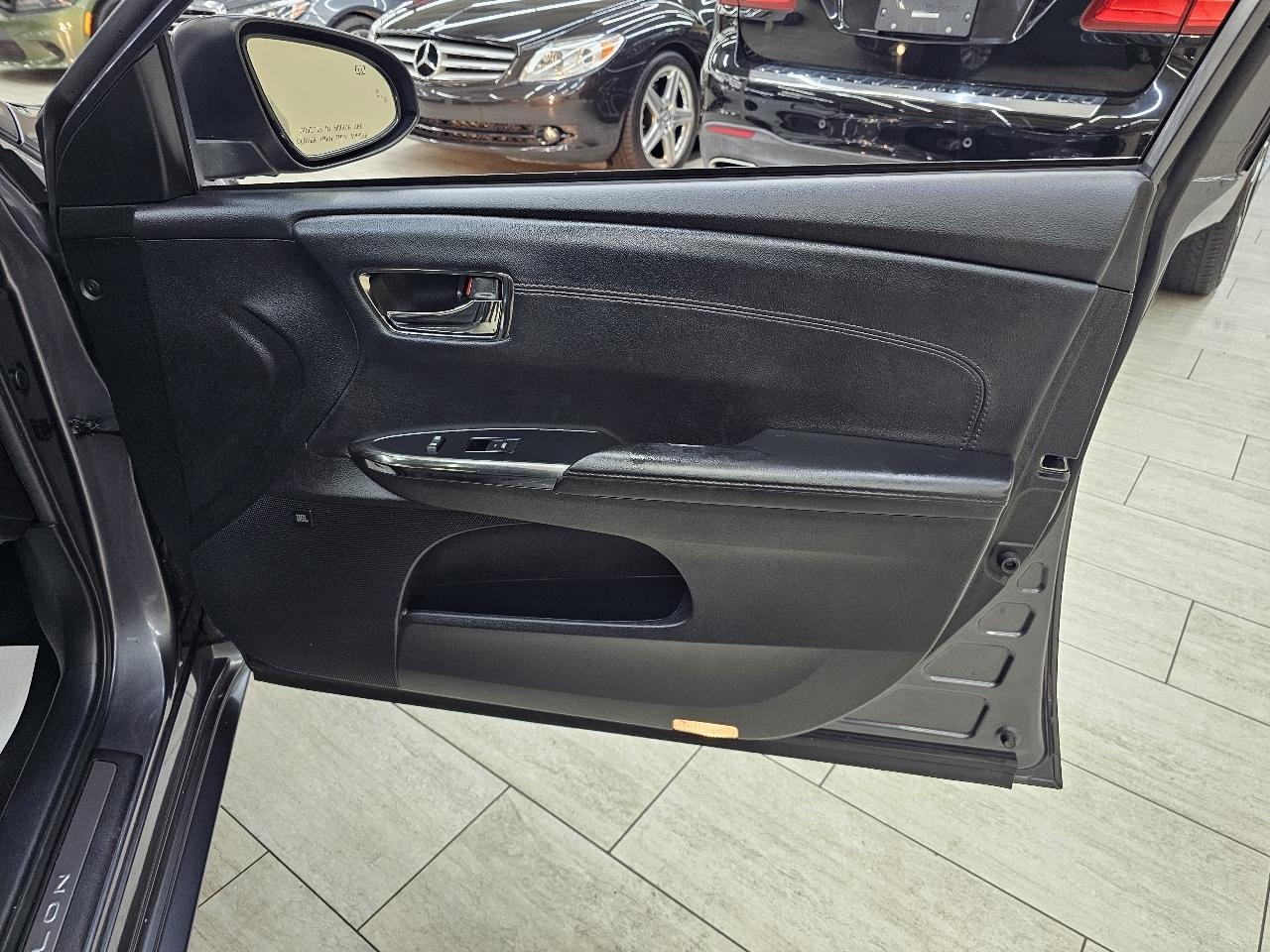 Toyota Avalon XLE Touring SE 2015