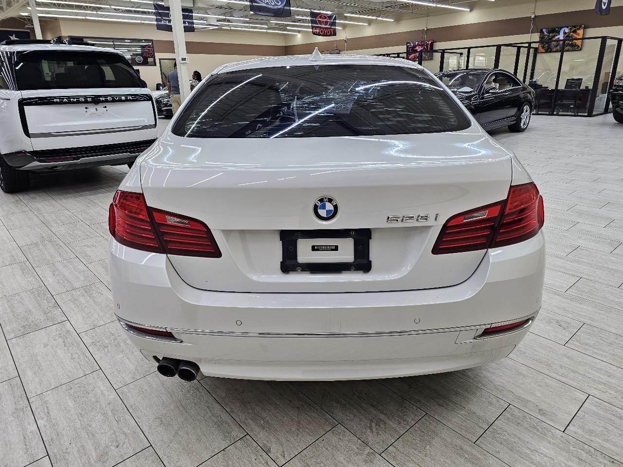 BMW 5-Series 528i 2016