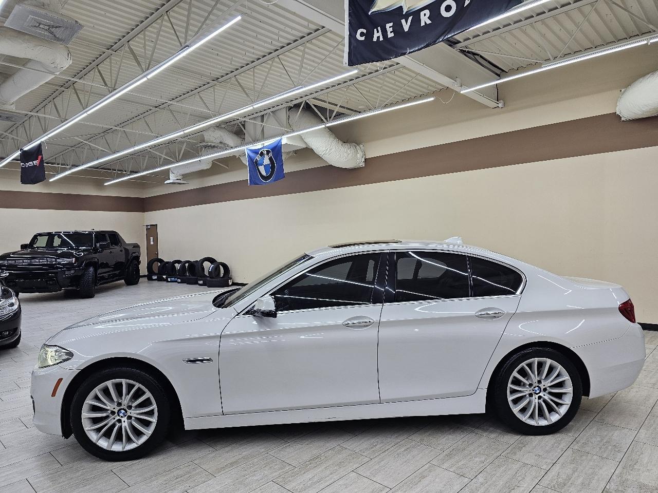 BMW 5-Series 528i 2016