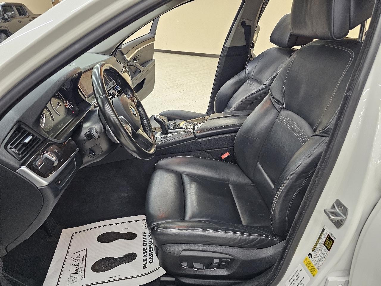BMW 5-Series 528i 2016
