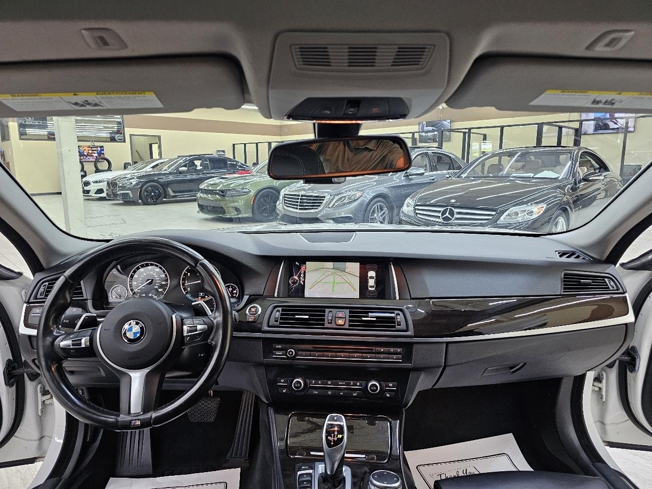 BMW 5-Series 528i 2016