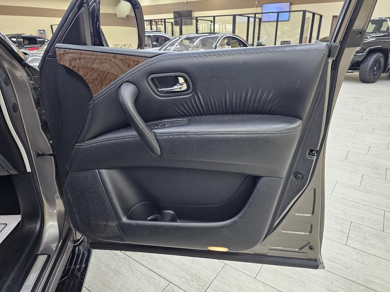 Infiniti QX80 2WD 2017