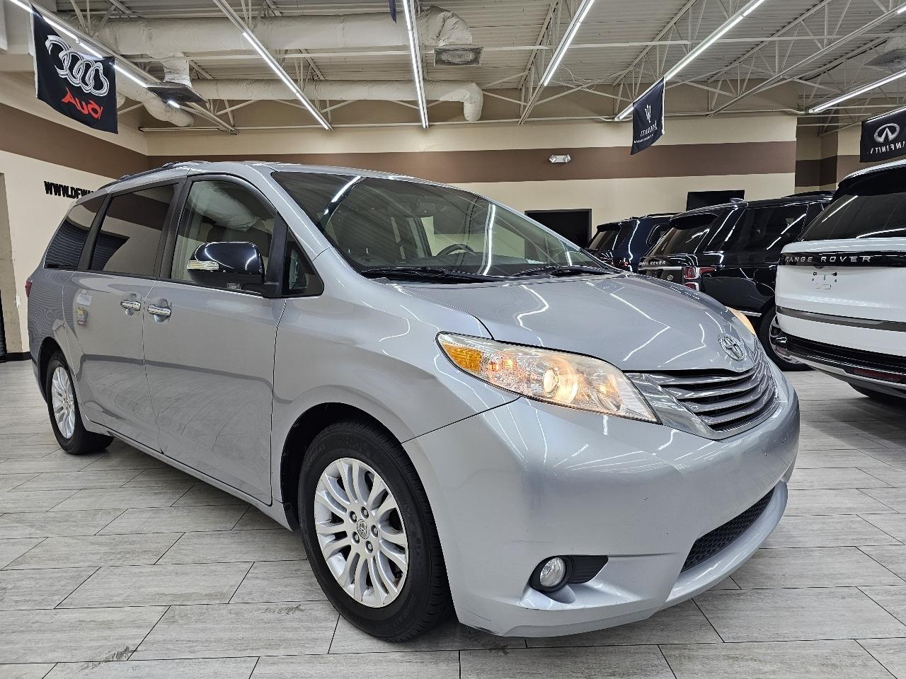 Toyota Sienna XLE FWD 8-Passenger V6 2015