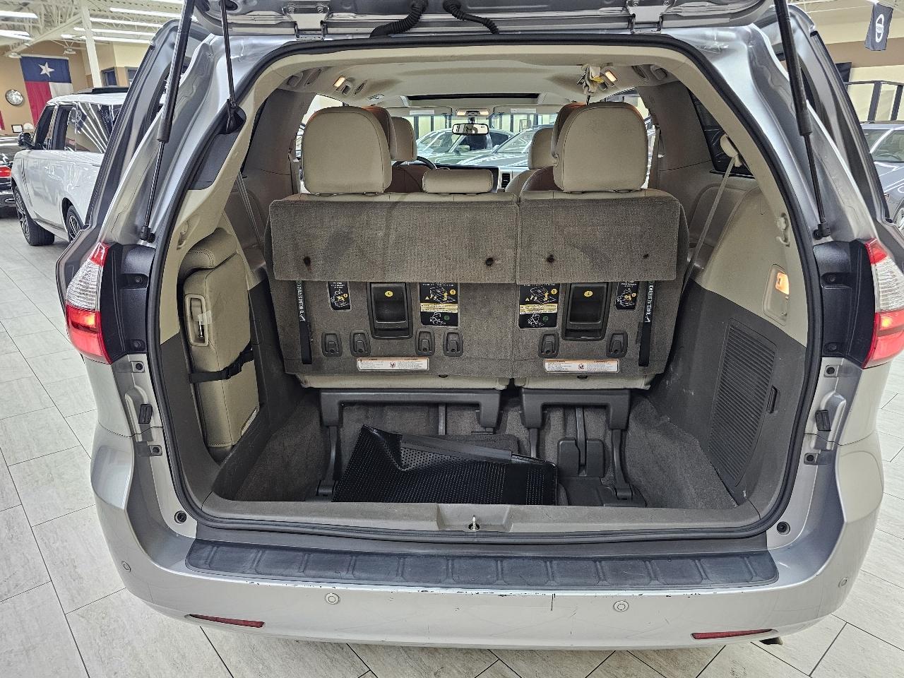 Toyota Sienna XLE FWD 8-Passenger V6 2015