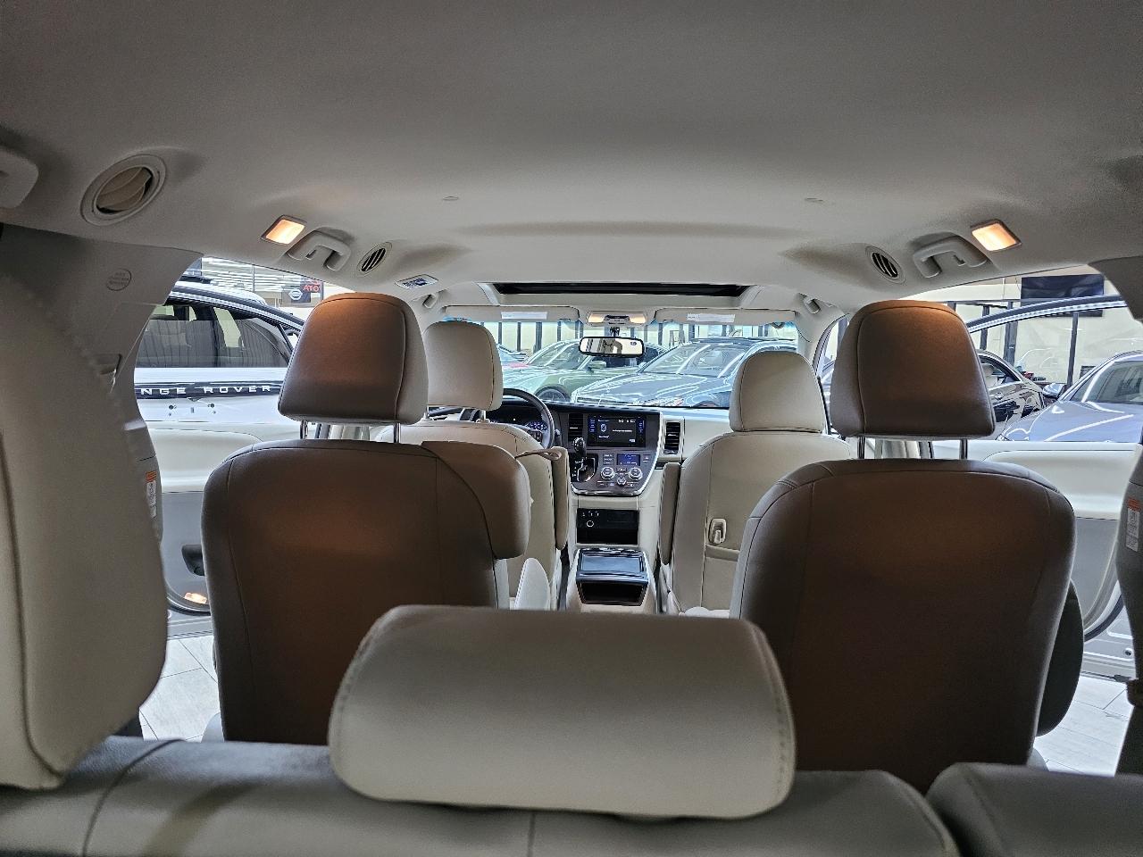 Toyota Sienna XLE FWD 8-Passenger V6 2015