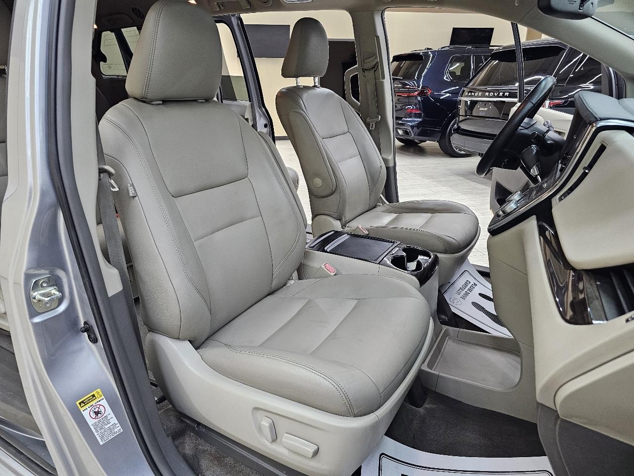 Toyota Sienna XLE FWD 8-Passenger V6 2015