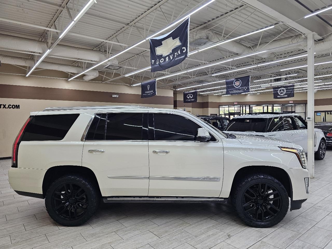 Cadillac Escalade Premium 4WD 2015