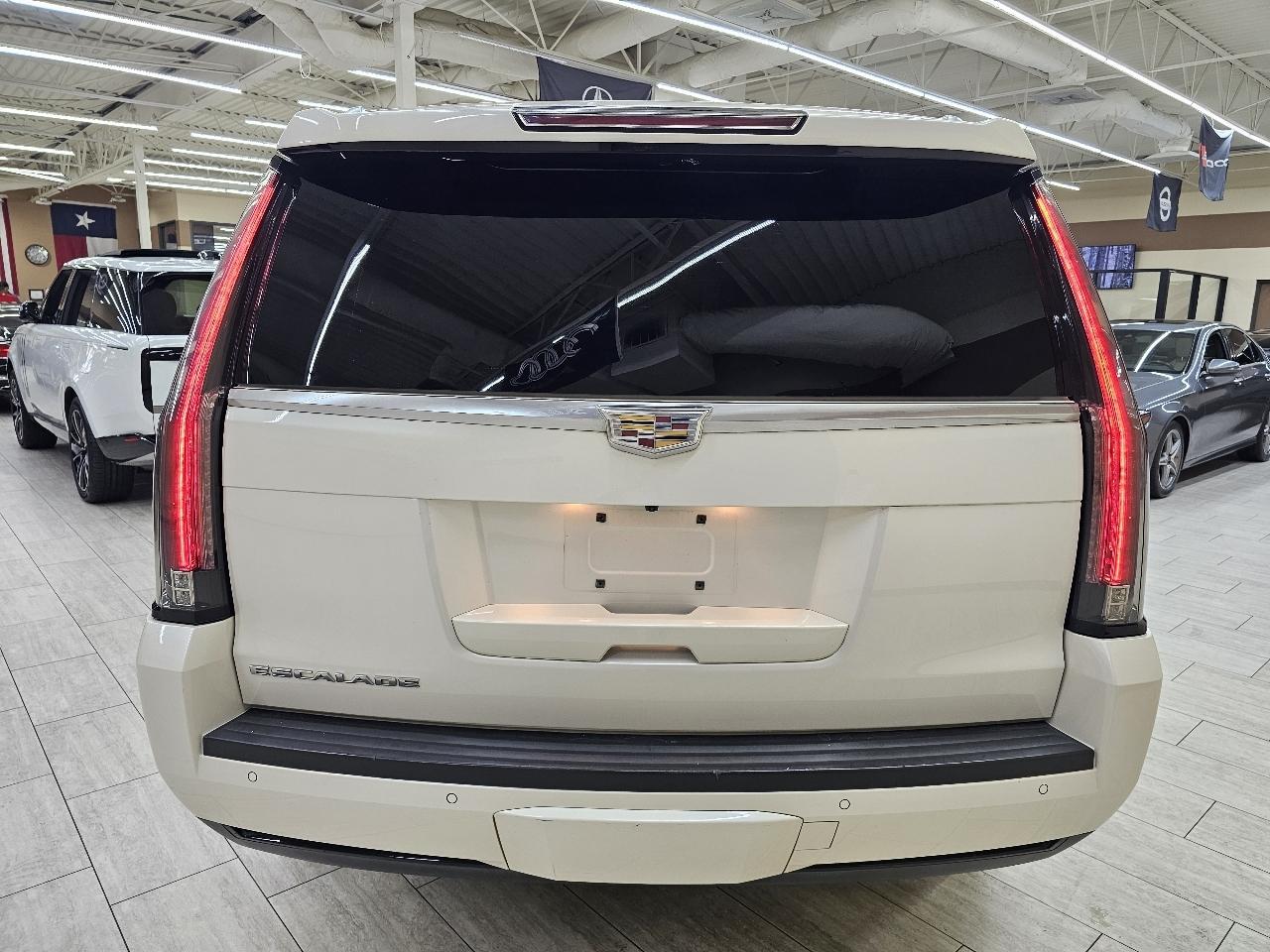 Cadillac Escalade Premium 4WD 2015