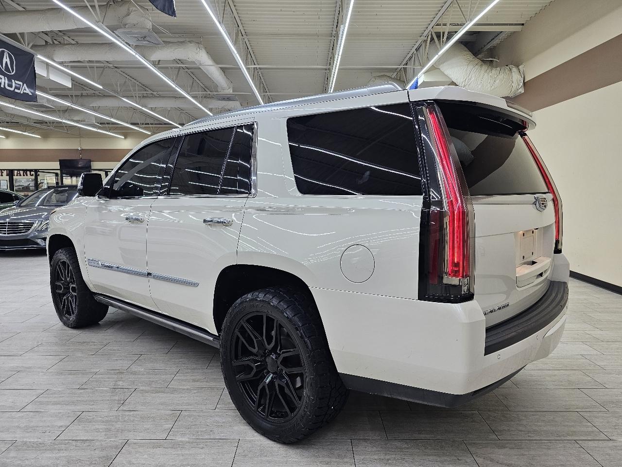 Cadillac Escalade Premium 4WD 2015