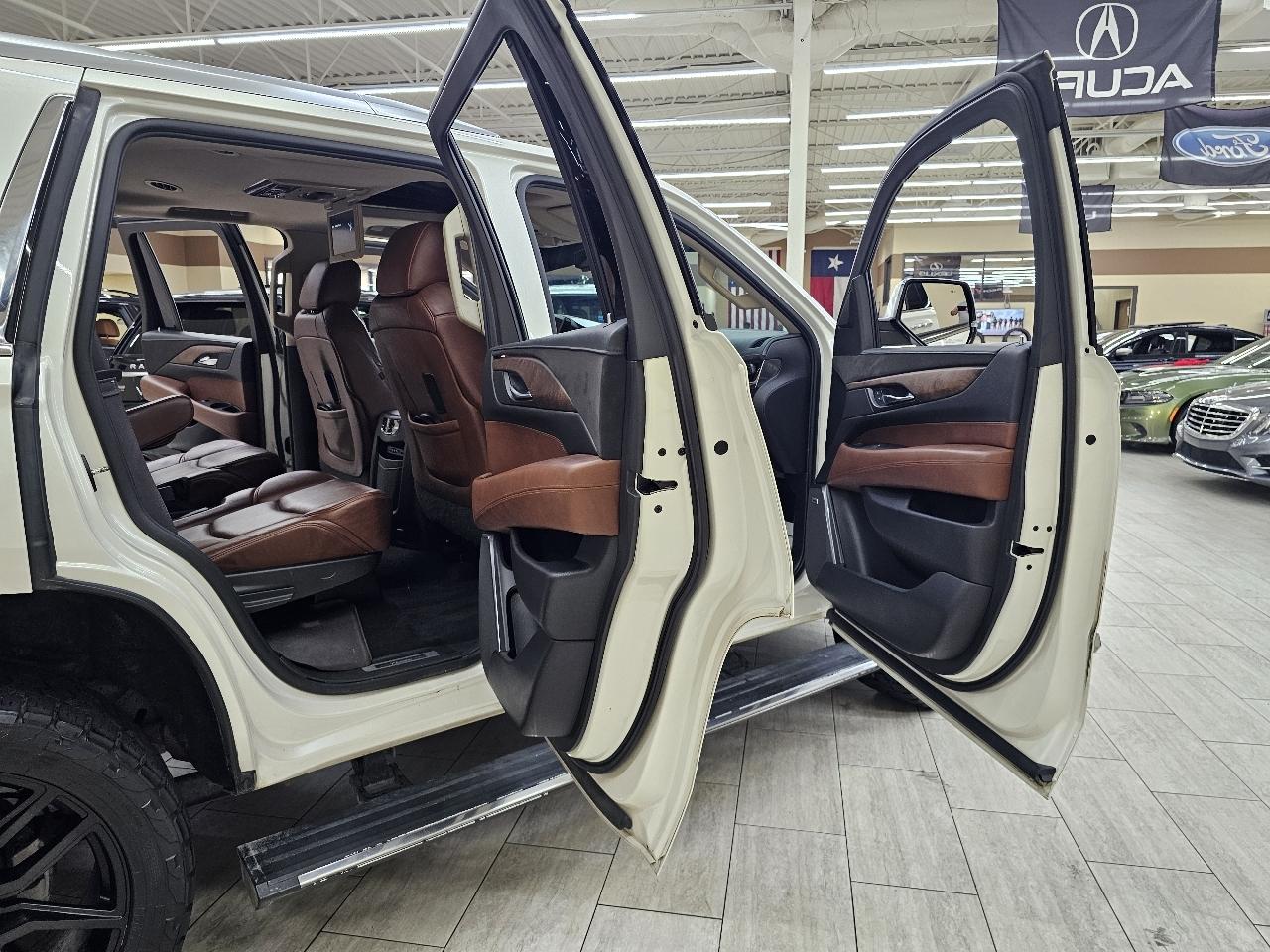 Cadillac Escalade Premium 4WD 2015