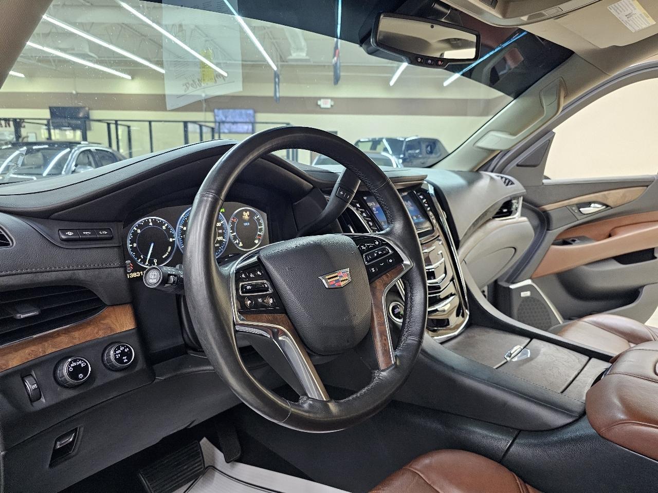 Cadillac Escalade Premium 4WD 2015