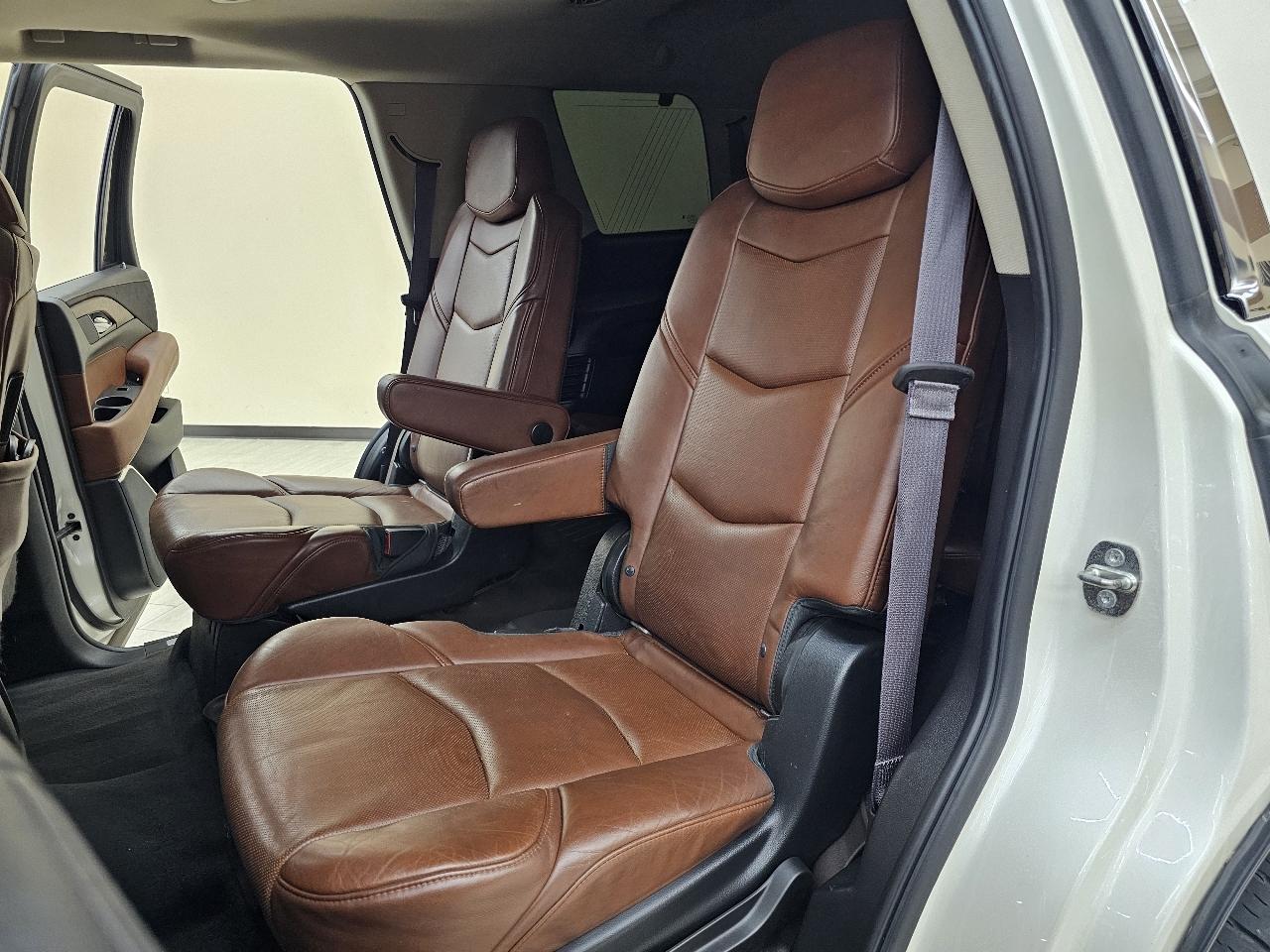 Cadillac Escalade Premium 4WD 2015