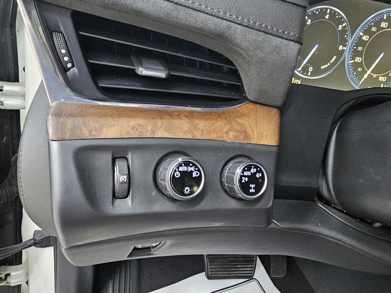 Cadillac Escalade Premium 4WD 2015