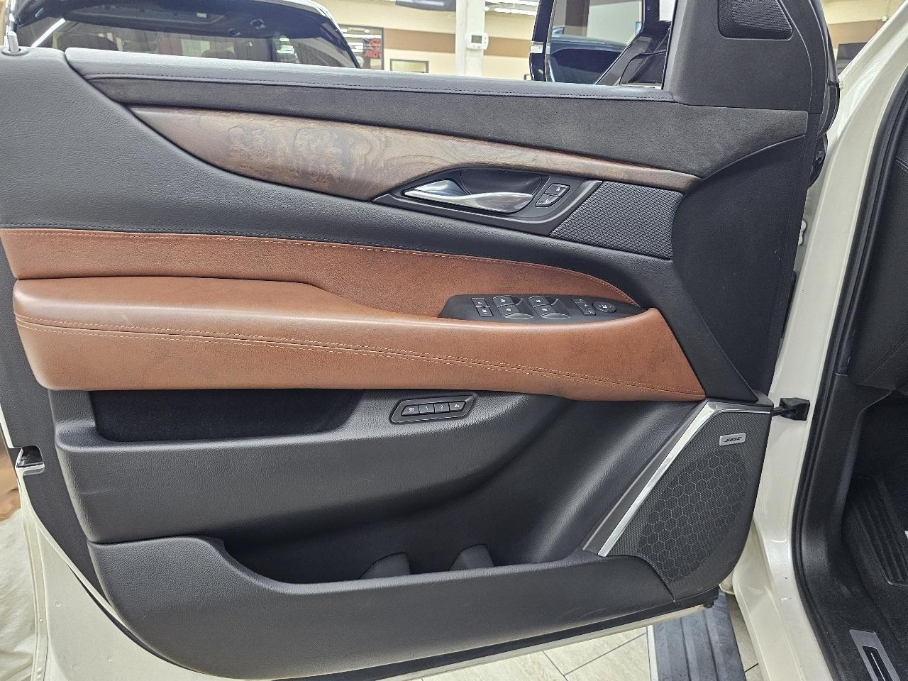 Cadillac Escalade Premium 4WD 2015