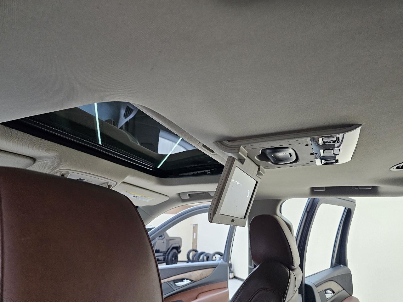 Cadillac Escalade Premium 4WD 2015