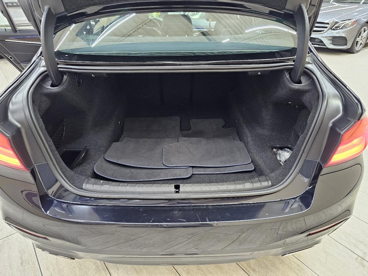 BMW 5-Series 530i 2019