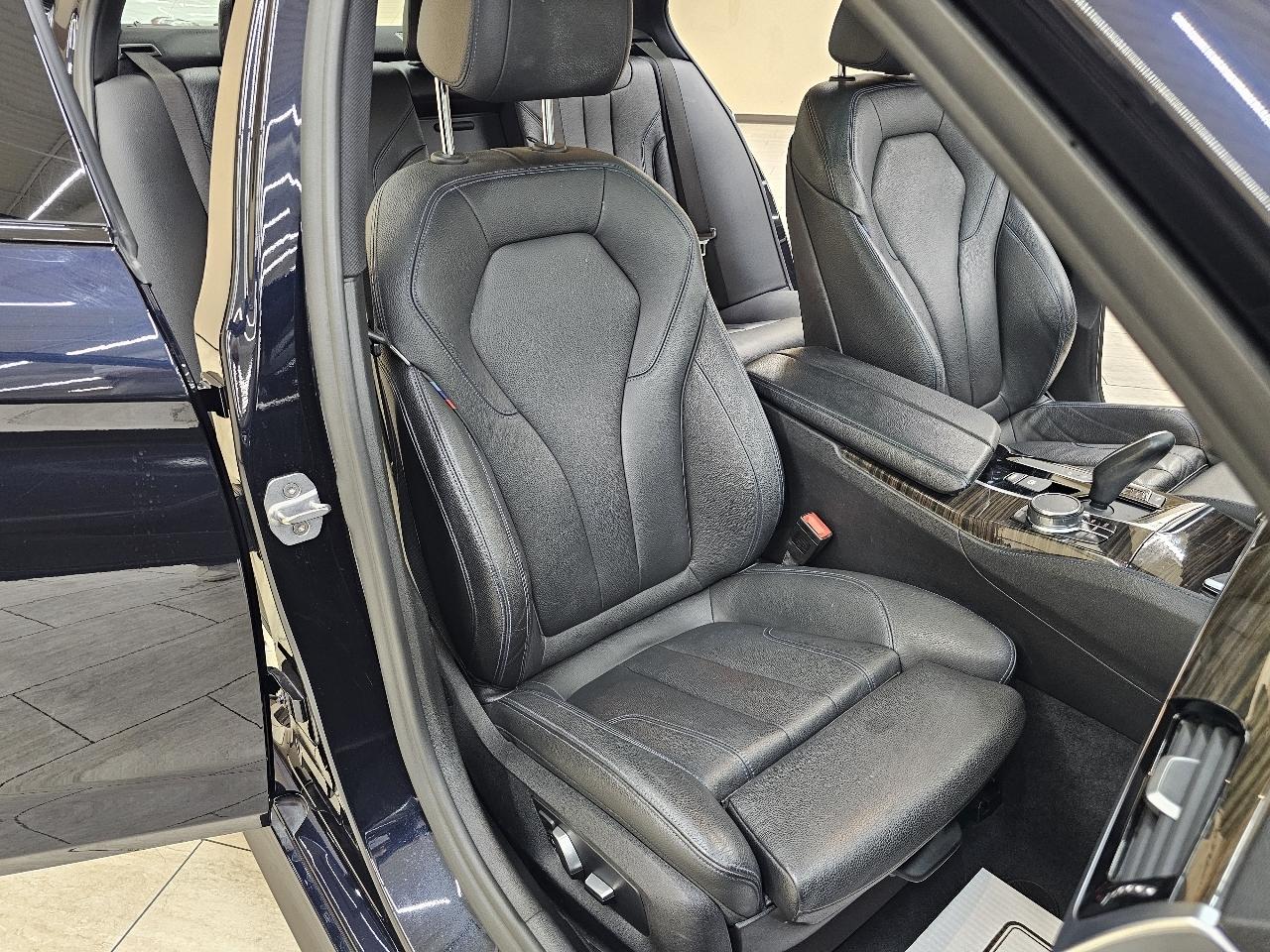BMW 5-Series 530i 2019