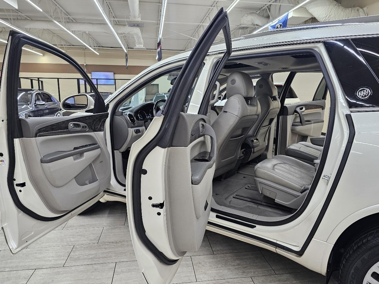 Buick Enclave Premium FWD 2013