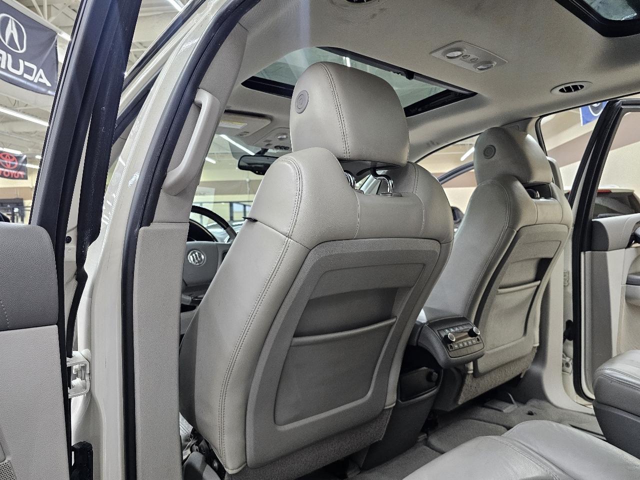 Buick Enclave Premium FWD 2013