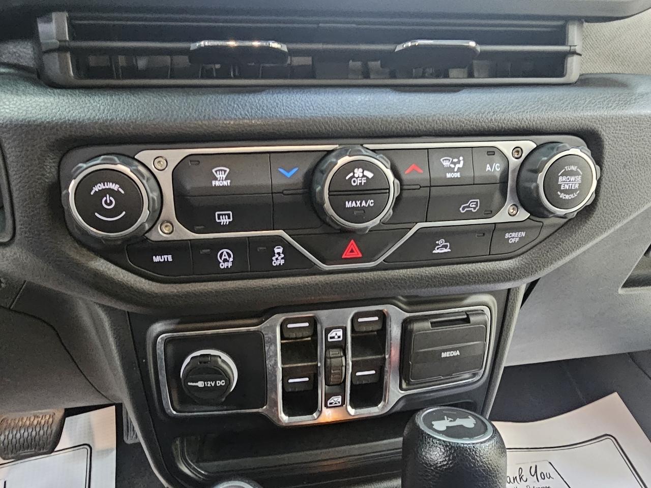 Jeep Wrangler Sport 2024