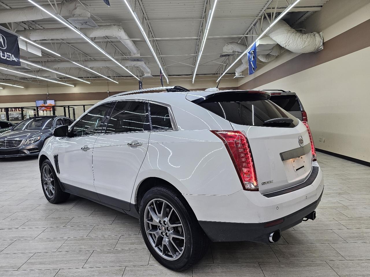 Cadillac SRX Performance Collection FWD 2016