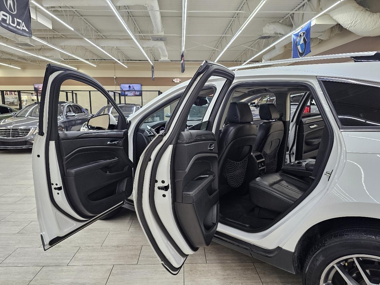 Cadillac SRX Performance Collection FWD 2016