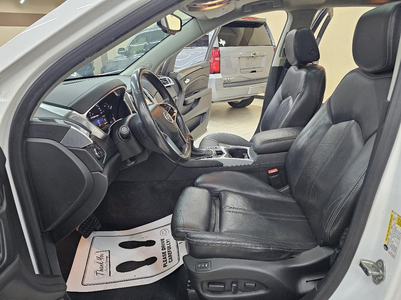 Cadillac SRX Performance Collection FWD 2016