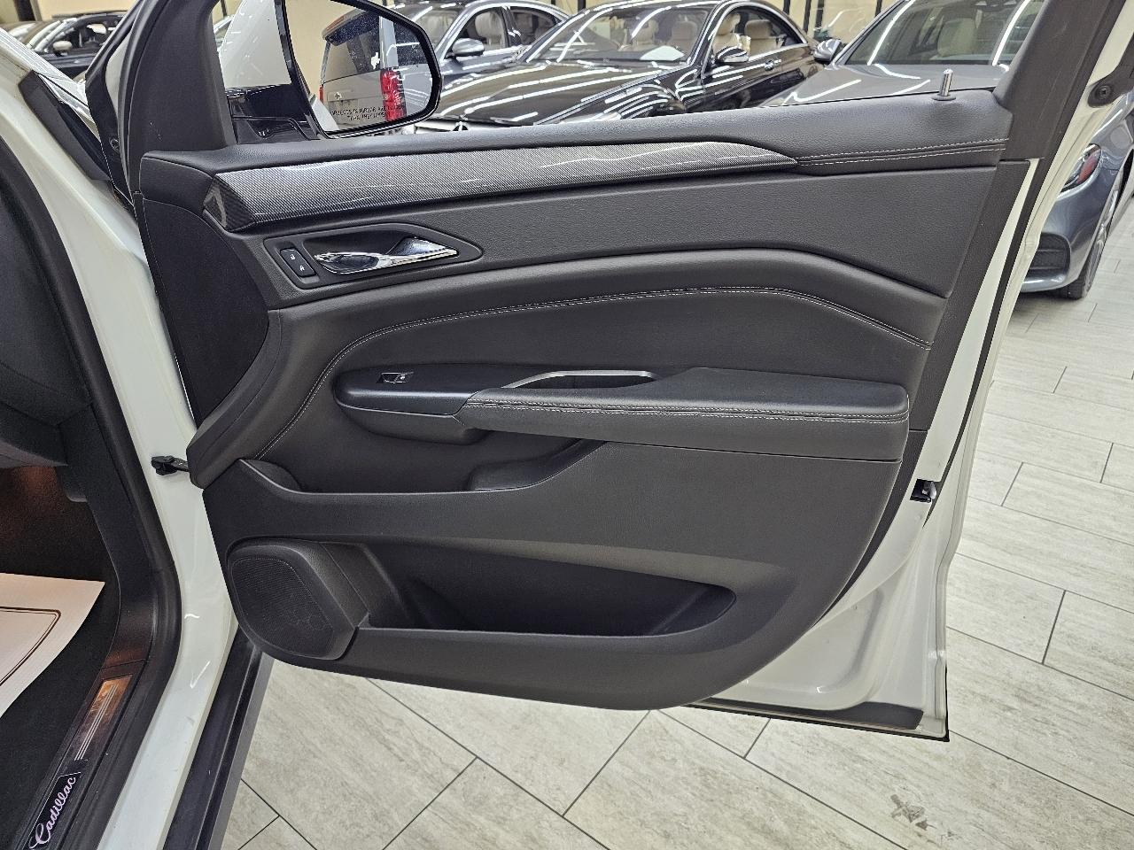 Cadillac SRX Performance Collection FWD 2016