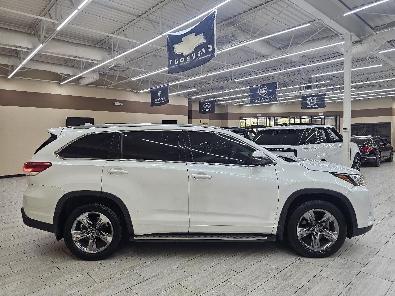 Toyota Highlander Limited FWD V6 2019