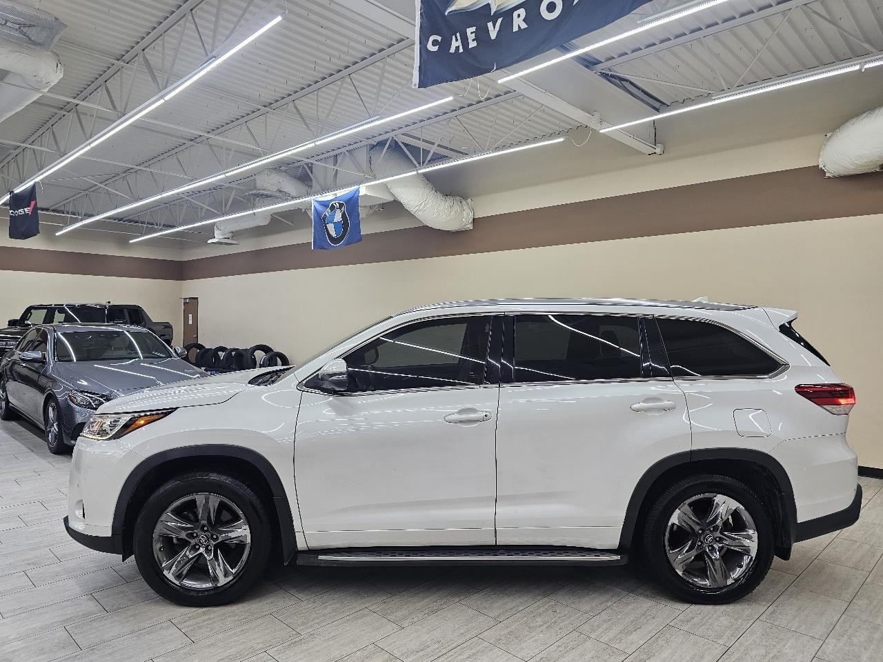 Toyota Highlander Limited FWD V6 2019