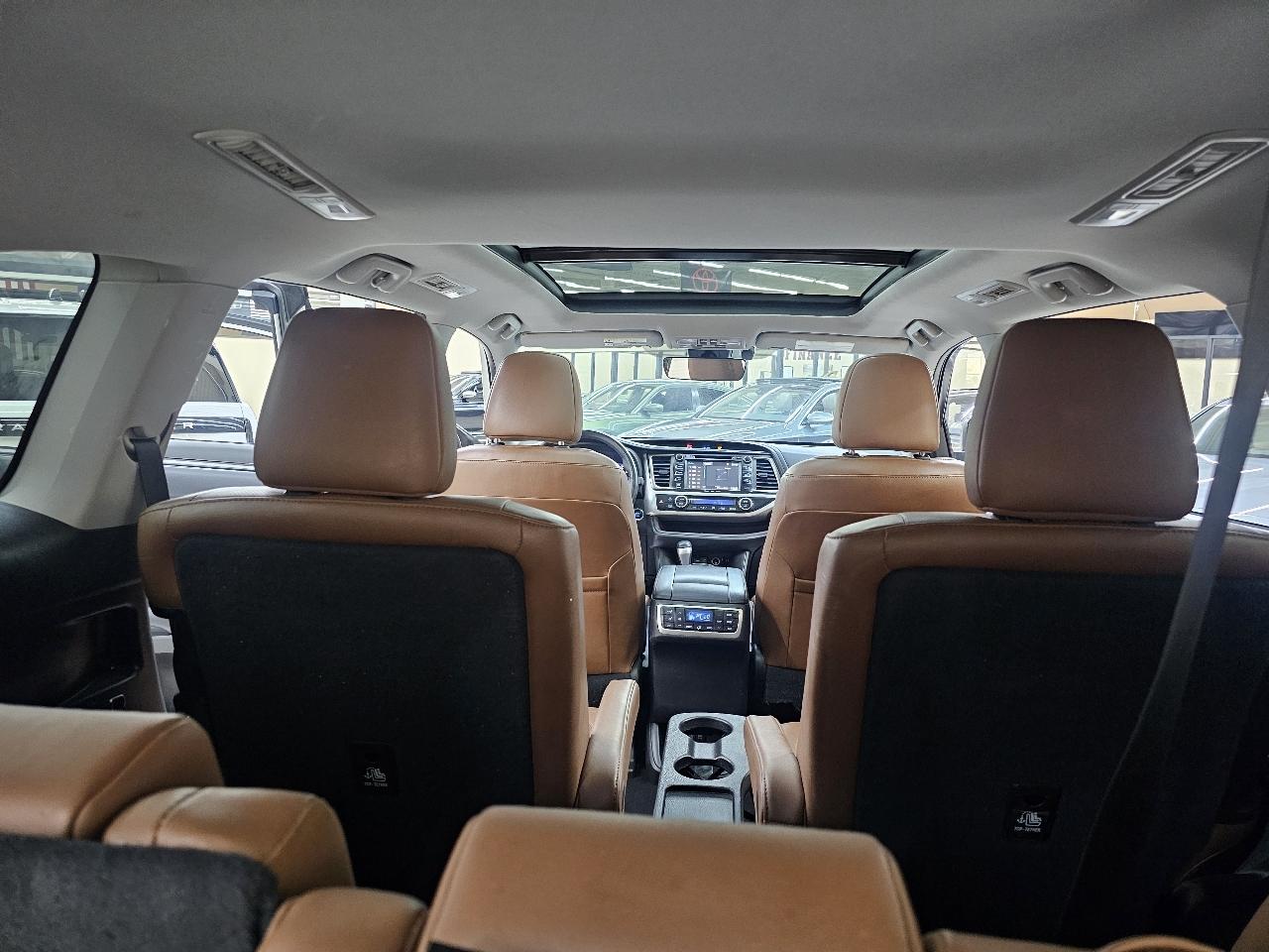 Toyota Highlander Limited FWD V6 2019