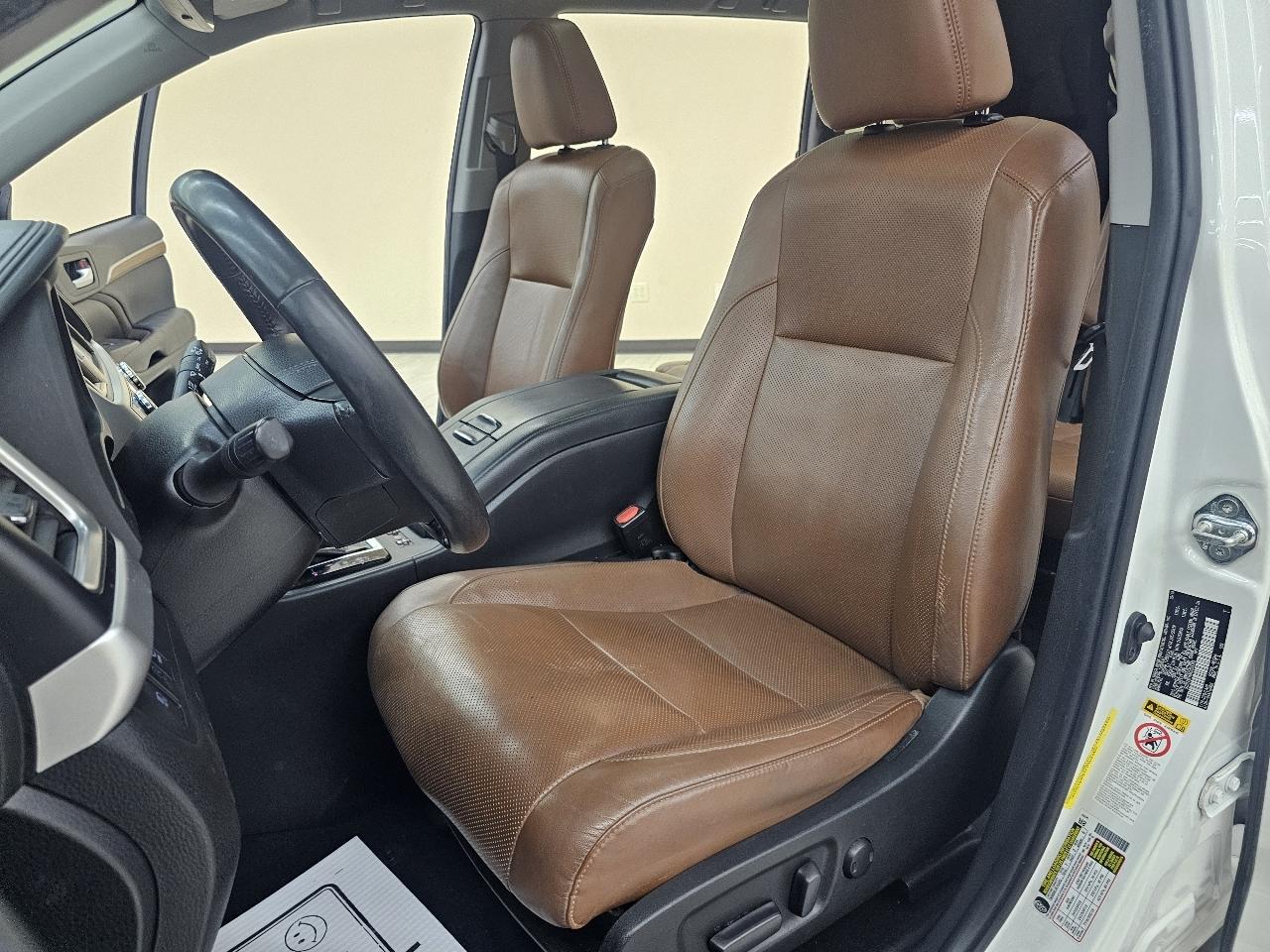 Toyota Highlander Limited FWD V6 2019