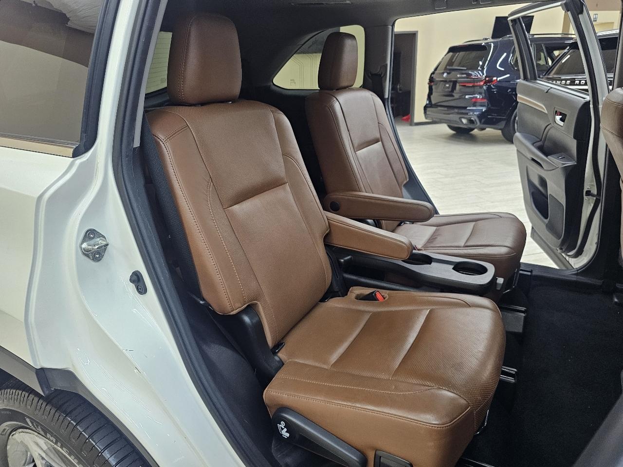Toyota Highlander Limited FWD V6 2019