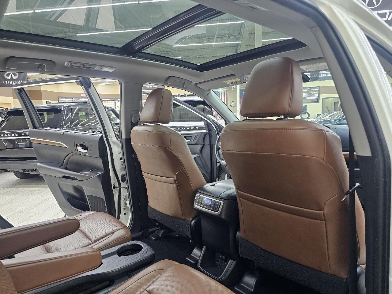 Toyota Highlander Limited FWD V6 2019